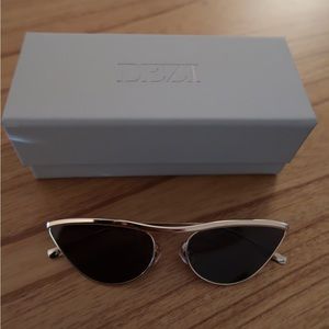 DEZI Tòxica Sunglasses 🕶️